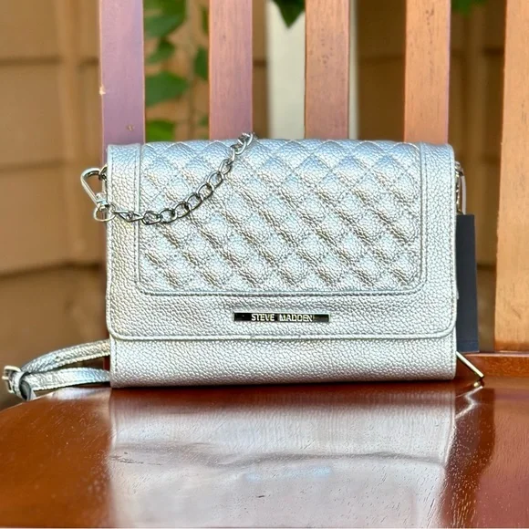 Steve Madden Quilted Silver Metallic Crossbody - NWT - Picture 1 of 11